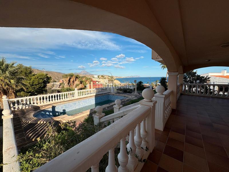 Foto 28be22fc-712e-459d-b4f7-8799911f1d13. Chalet con camino riscaldamento parcheggio piscina in Campello (el)