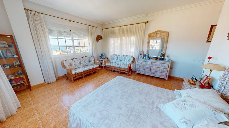 Foto 362b0693-04a5-4c0f-8ba3-07c375cc6ea1. Chalet con camino riscaldamento parcheggio piscina in Campello (el)