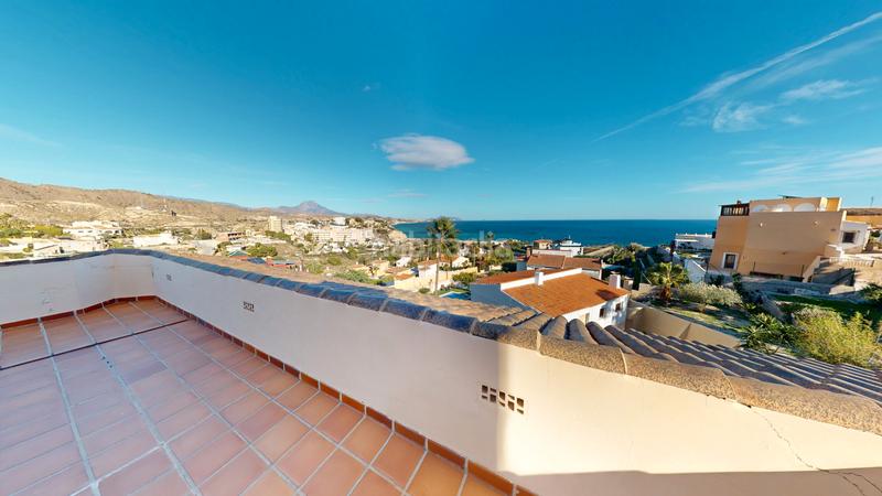 Foto 60cf3d65-2bee-491d-9eaa-b5279c0d8b88. Chalet con camino riscaldamento parcheggio piscina in Campello (el)