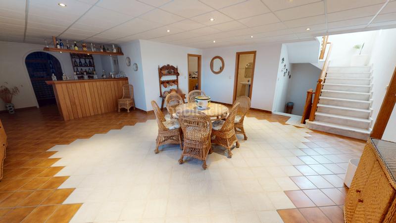 Foto b52f8c45-0058-4efe-b56b-9b0ec23c9405. Chalet con camino riscaldamento parcheggio piscina in Campello (el)