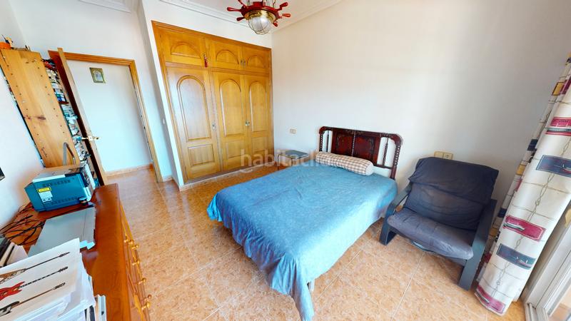 Foto eeb33fc2-f9f1-42ec-a06b-c7193febf884. Chalet con camino riscaldamento parcheggio piscina in Campello (el)