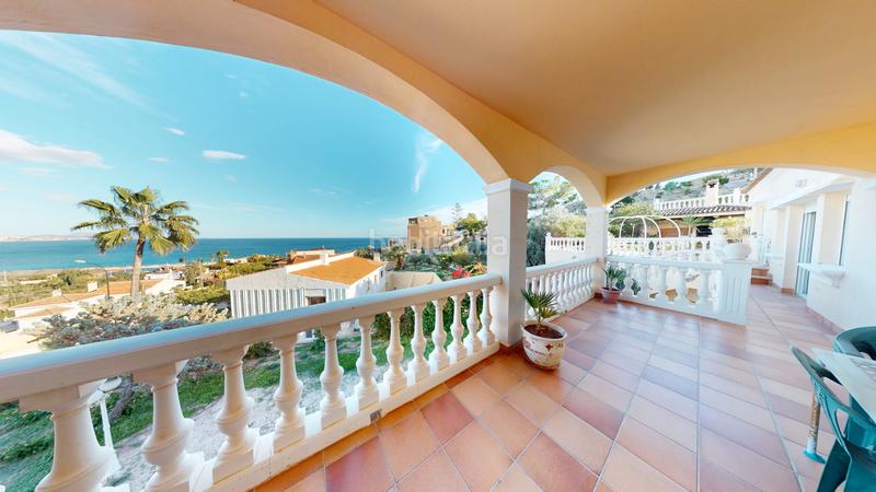 Foto f52e1538-f3fa-4c9b-a754-000f84202cfd. Chalet con camino riscaldamento parcheggio piscina in Campello (el)