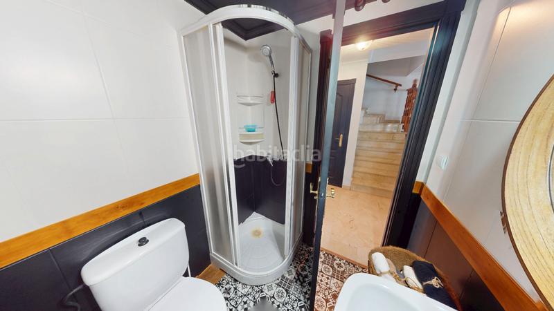 Foto c67cb755-00e7-4304-a2b7-a48cd70f888a. Casa adosada en Campello Pueblo Campello (el)