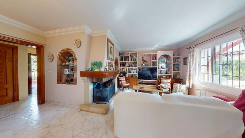 Foto 90228270-8350-4d89-a937-4381ac8c8c97. Chalet mit kamin heizung parking pool in Bellavista-Capiscol-Frank Espinós San Juan de Alicante