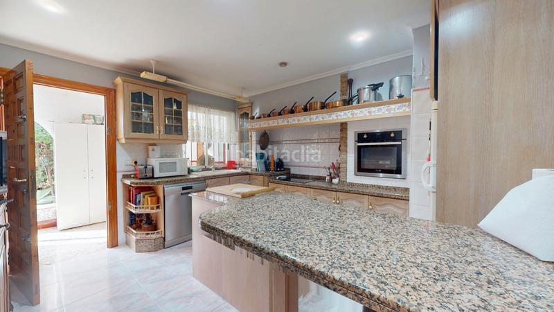 Foto 70da08da-0f2a-482f-9ad7-94af5fbbb7ba. Chalet con camino riscaldamento parcheggio piscina in San Juan de Alicante