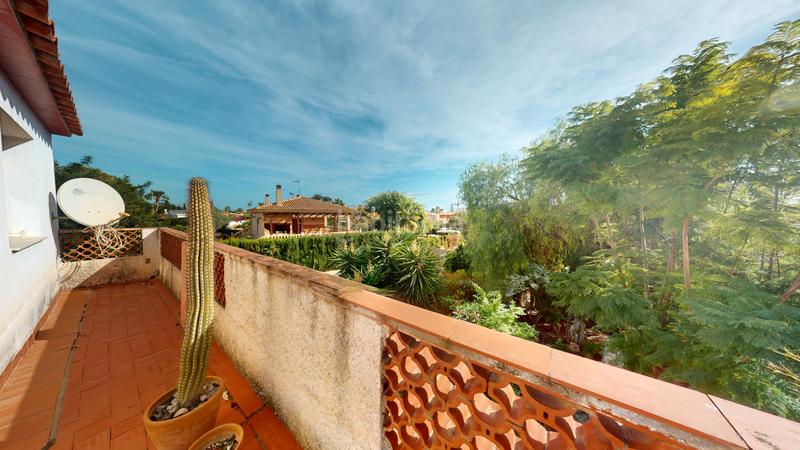 Foto 73c263fc-7be2-4ae4-b556-bea5604b4f35. Chalet con camino riscaldamento parcheggio piscina in San Juan de Alicante