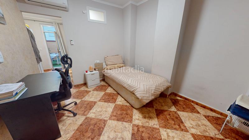 Foto ead95991-f115-4e31-98e3-acde033f7920. Casa bifamiliare con camino in Centro San Juan de Alicante