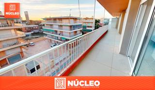 Etagenwohnung  Carrer del greco. Piso con 2 terrazas - totalmente exterior, con plaza de garaje