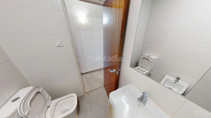 Foto 5648e5ef-7cdc-4671-855c-09d669157c86. Pis a Campello Playa Campello (el)