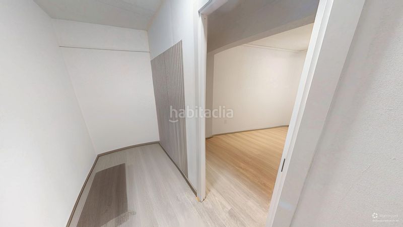 Foto 9d96c8c8-d640-457a-a418-6ae17ee12282. Pis a Campello Playa Campello (el)