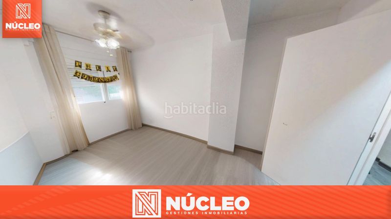 Foto e9f5b00f-a5ab-4e41-a69d-32d233a4d686. Pis a Campello Playa Campello (el)