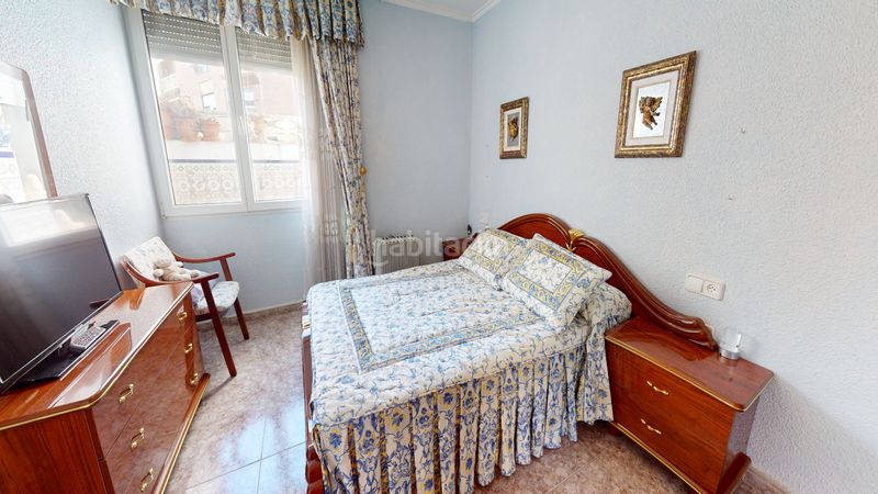 Foto cac1f708-5477-4e87-9292-ad5a698ce43a. Flat with fireplace in Sax