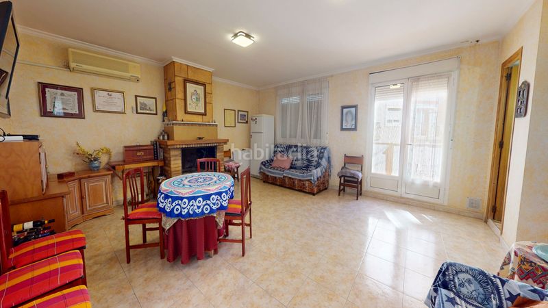 Foto e053c0b8-0ed3-49e2-a3c6-4991de24ffc2. Flat with fireplace in Sax