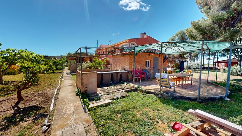 Foto 0b246790-fa5a-4e13-bf20-4181c34bbdf1. Xalet amb aparcament piscina a Busot