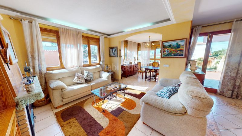 Foto 11ab89ed-8c6b-41c4-8ab4-e704a3baf33b. Xalet amb aparcament piscina a Busot