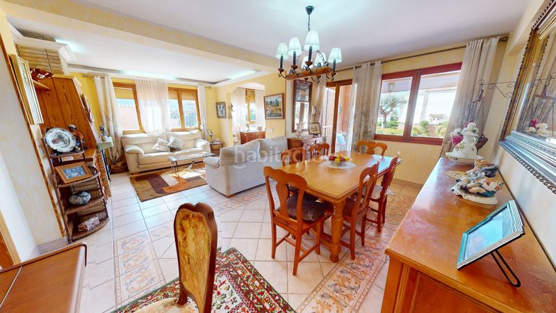 Foto 225eabc5-ca1f-4602-9afd-280e16d9a2d8. Xalet amb aparcament piscina a Busot