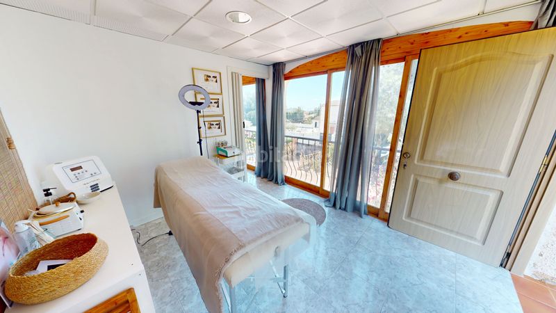 Foto 22d9fce6-2495-46cd-addc-a1f3afe14fd7. Xalet amb aparcament piscina a Busot