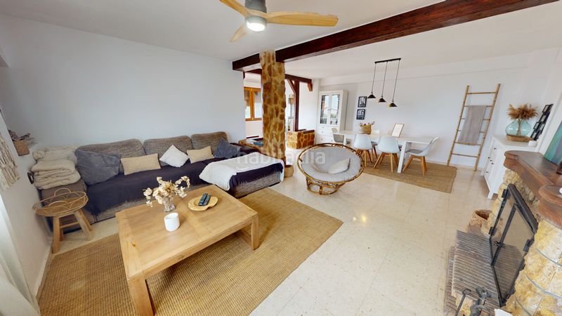 Foto 379cc89d-7b86-4757-b3dd-2df578962952. Xalet amb aparcament piscina a Busot