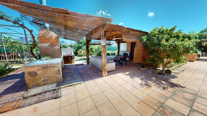 Foto 51324e91-76f5-4fd5-8b30-21fb8d480e25. Xalet amb aparcament piscina a Busot