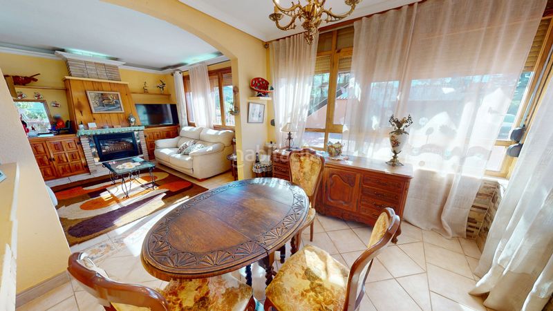 Foto 5286b354-8685-4fd2-a4ac-0ffc27debf9b. Xalet amb aparcament piscina a Busot