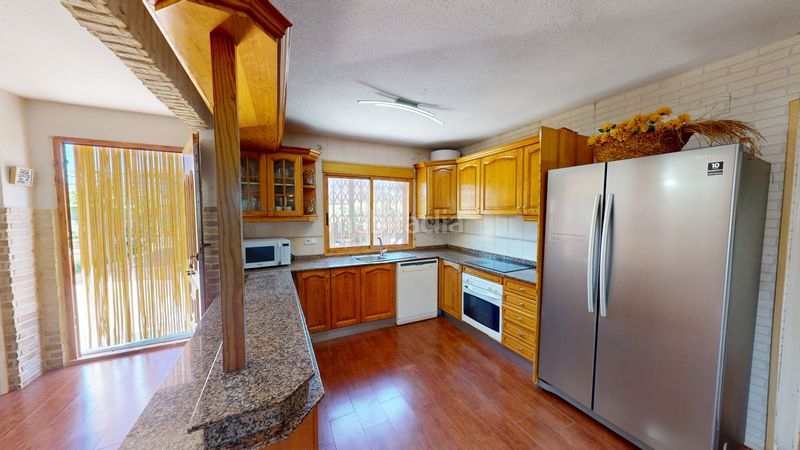 Foto 608fa485-e011-48c6-b2da-747c1fe63757. Xalet amb aparcament piscina a Busot