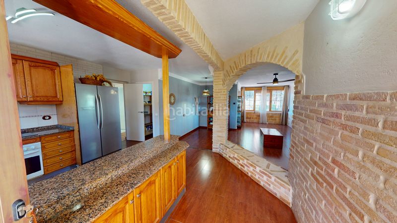 Foto 9d730f9c-6798-4ad8-9247-981ea753bd94. Xalet amb aparcament piscina a Busot