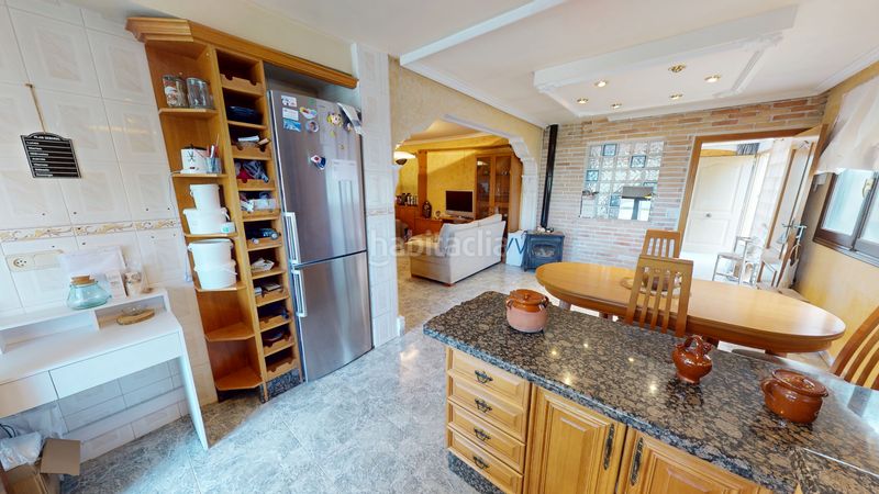 Foto dfd67c29-1fe6-4e0b-aa72-581aab34f669. Xalet amb aparcament piscina a Busot