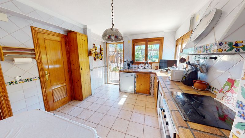 Foto e9520e88-03a9-4063-a73b-d5ee69d5c2e3. Xalet amb aparcament piscina a Busot