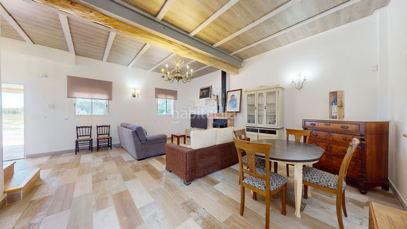 Foto 4439e3c7-39f8-48f5-8403-34ea5373a0f8. Xalet amb xemeneia aparcament a Partidas Norte Villena