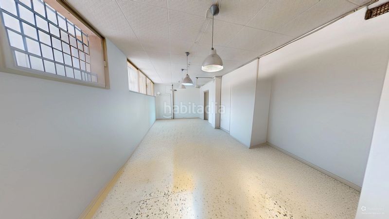 Foto fefa6c00-a7c3-405b-aff0-482f2e2cb3b4. Local comercial a Campello Playa Campello (el)