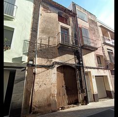Masia a De sant pere 19. Casa para reformar en el centro de riudoms