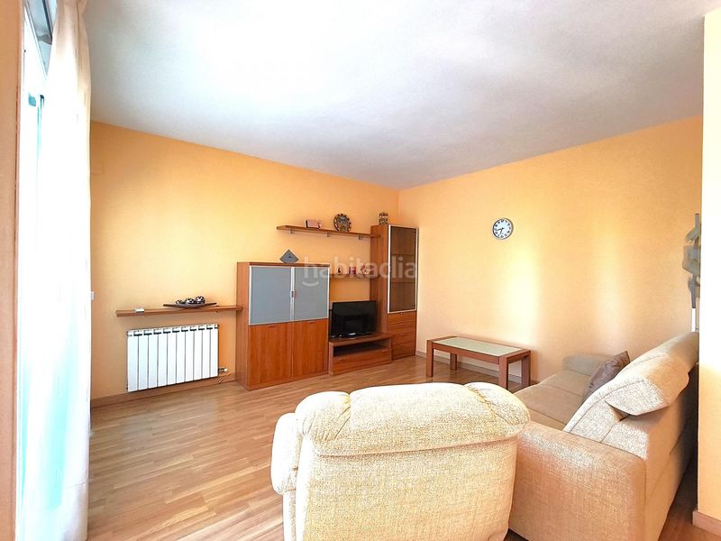Foto 3d6f1de5-02a2-45c2-a2ba-f76153057211. Flat with heating parking in Llevant Reus