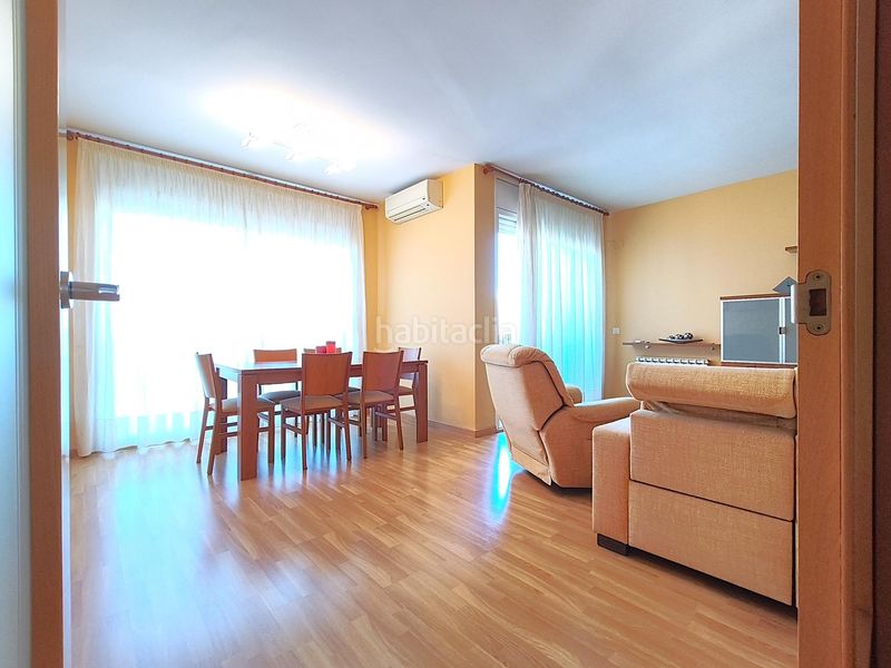 Foto 5ca68fbc-bff7-4268-b4d1-cf8a1d79ccd9. Flat with heating parking in Llevant Reus