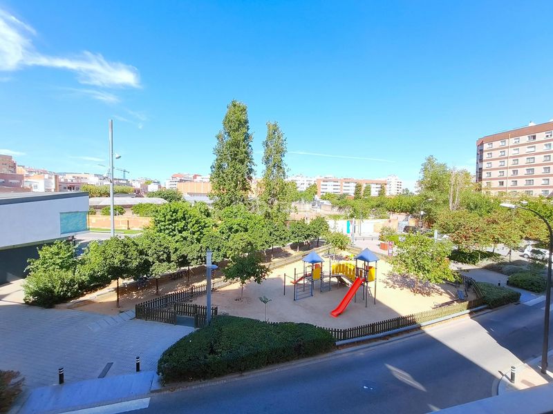 Foto 7a8f8f10-4fd3-40a2-a64f-f9ec0591382d. Flat with heating parking in Llevant Reus