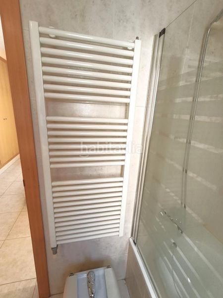 Foto 8e2db75b-3c67-4249-a9dd-286ab31c10d5. Flat with heating parking in Llevant Reus