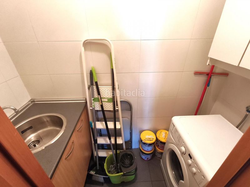 Foto ce275b3b-ef1f-4294-a6d7-5c94f455aa77. Flat with heating parking in Llevant Reus