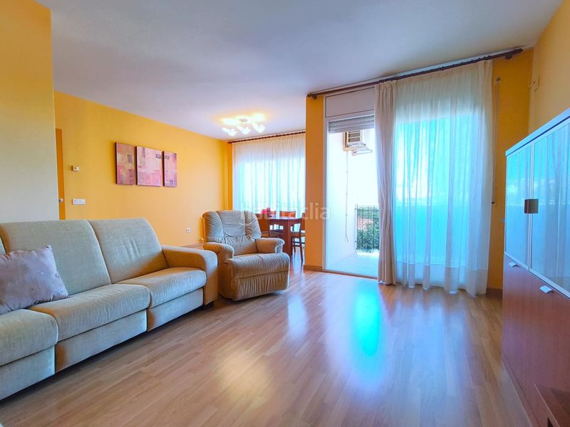Foto e4bcb2c2-84bd-47af-b36e-10a6b60d6c2d. Flat with heating parking in Llevant Reus