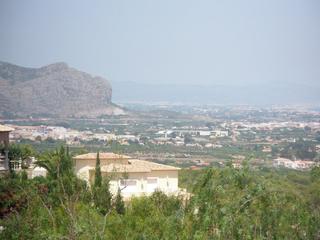 Xalet a Pedreguer. Vistas panorámicas al valle, montañas y al mar.
