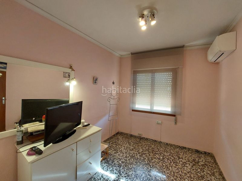 Foto b1eb4945-ef55-413f-ad84-411c97f92afc. Casa  de pueblo céntrica de 2 plantas con elevador . costa blanca en Ondara