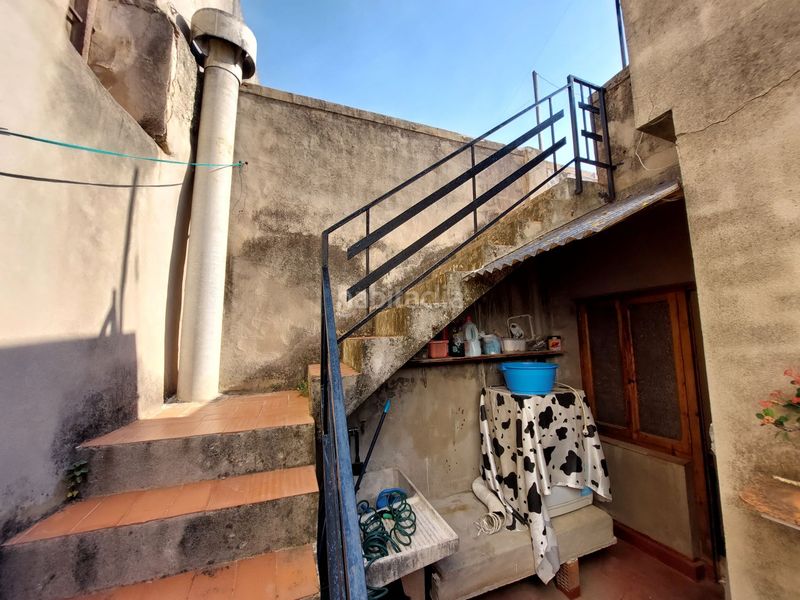 Foto b669b788-6413-46bf-a3d2-19b15f20d421. Casa  de pueblo céntrica de 2 plantas con elevador . costa blanca en Ondara