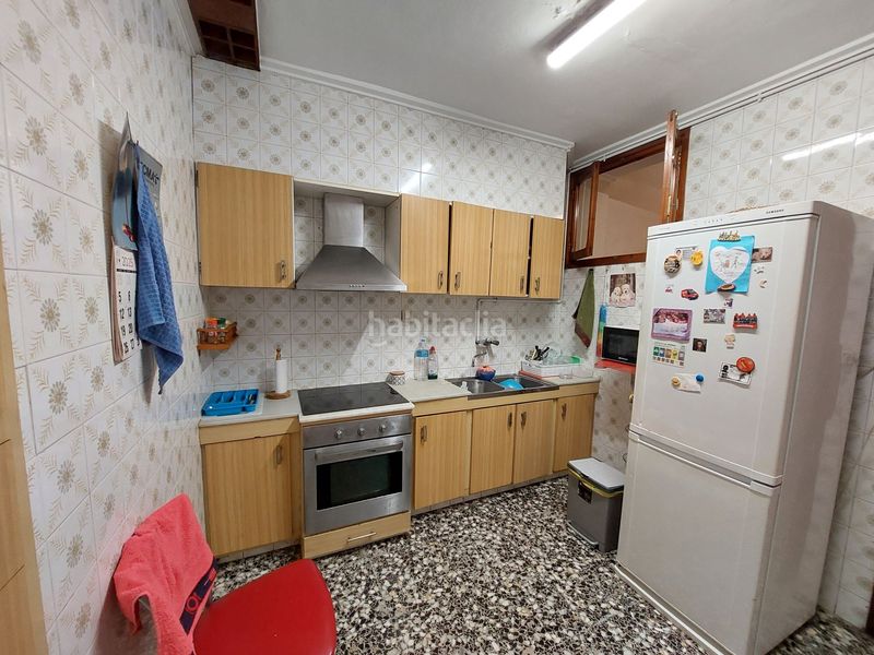Foto cb05c630-4df5-4f3b-94ca-c74e1a8e55e0. Casa  de pueblo céntrica de 2 plantas con elevador . costa blanca en Ondara