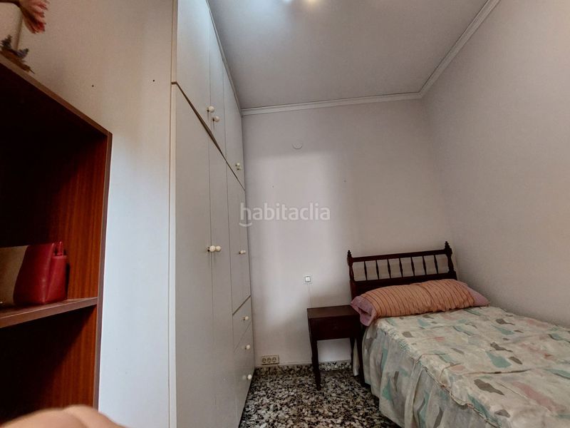 Foto e41ea43a-aa33-487f-82a9-ef851a6e5794. Casa  de pueblo céntrica de 2 plantas con elevador . costa blanca en Ondara