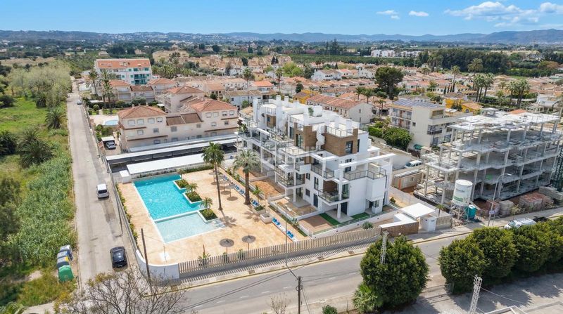 Foto d0fbbafe-1f43-4f1e-8f3d-aaa954aada0d. Àtic amb calefacció piscina a Les Bovetes - La Felicidad Dénia