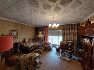 Etagenwohnung in Ondara. Piso céntrico en ondara en la cuarta planta sin ascensor. costa