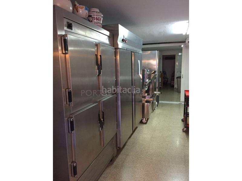 Foto 78c399b3-b455-46eb-9981-fea188df1a6f. Locale commerciale in Es Castell Es Castell