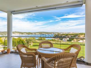 Appartement à Tanques del Carme-Fort de l´Eau. Piso de 4 dormitorios en primera línea de mar y con piscina comu