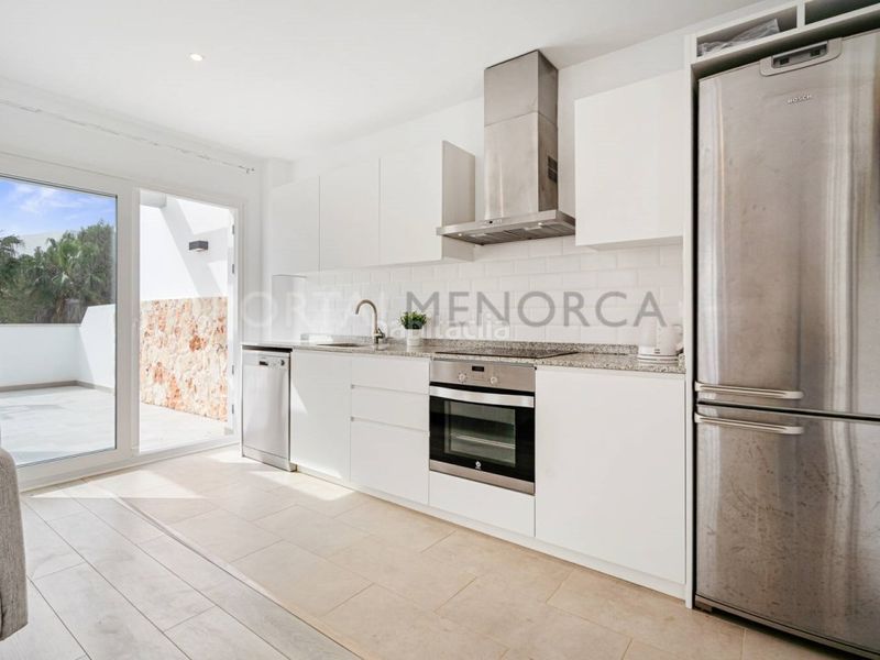 Foto 19c69f6f-2415-46a6-be8f-6a1e033b9408. Apartament a Cala Blanca Ciutadella de Menorca