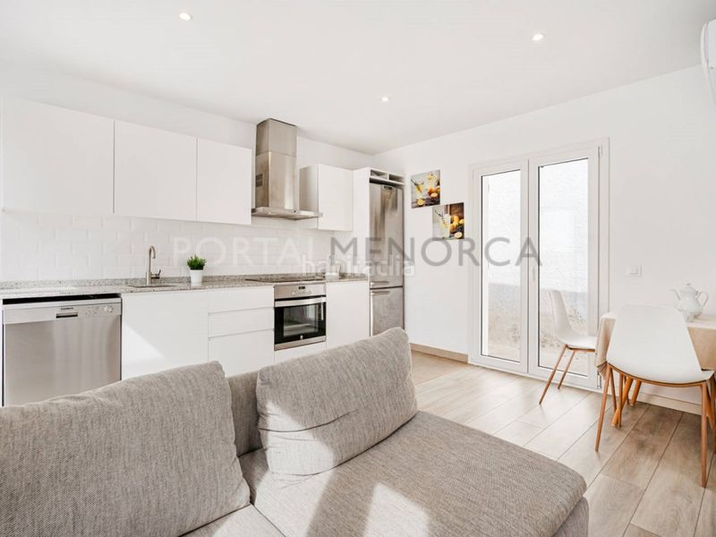 Foto 4345c3c8-de8f-4f65-a594-e136c268180c. Apartament a Cala Blanca Ciutadella de Menorca