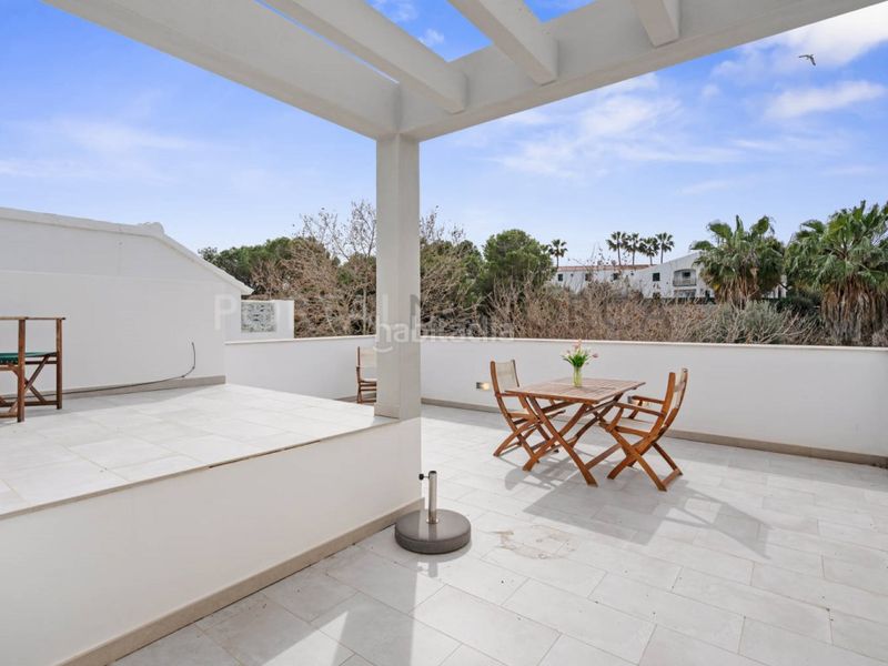 Foto f0b1bb87-a515-49b9-8360-504a8eacc0df. Apartament a Cala Blanca Ciutadella de Menorca