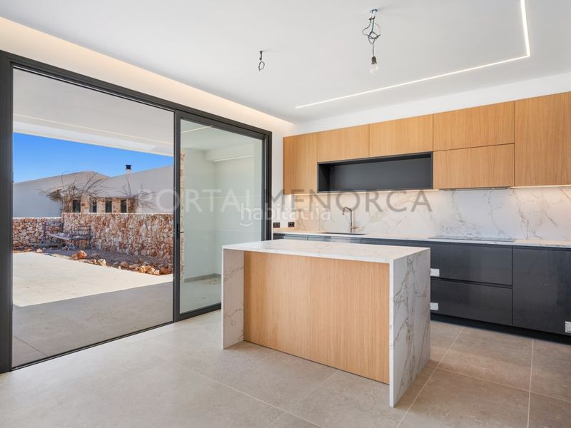 Foto 689bdf78-2aed-46d5-a6e2-250f82754dc0. Xalet amb piscina a Cala Blanca Ciutadella de Menorca